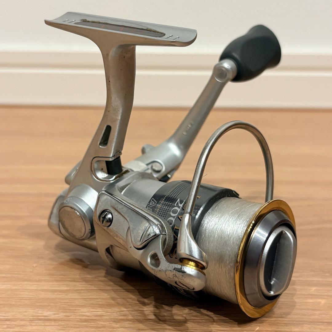 DAIWA ダイワ LUVIAS ルビアス 2000 軽量 スピニングリール